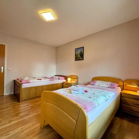 Appartement Charmante Wohlfuehloase Mit Traumhaftem Gartenblick *